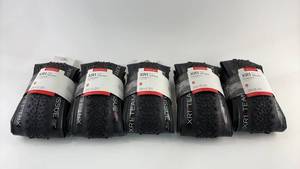 lot 315 image: Set of 5 Bontrager XR1 Team Issue Bicycle Tires 29x2.20