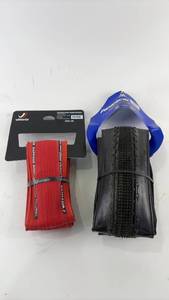 lot 348 image: Pair of Bicycle Tires Vittoria Zaffiro Pro Home Trainer & Panaracer Gravel King