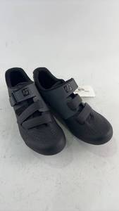 lot 384 image: Pair of Bontrager Cycling Shoes Size 39 in Black