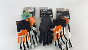 lot 434 image: 3 Pairs of Giro Adult Cycling Gloves - Xnetic Trail & Gnar Models, Size M
