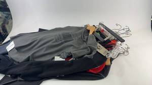 lot 460 image: Collection of 16 Medium-Sized Cycling Clothing Pieces
