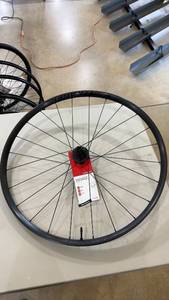 lot 106 image: Bontrager Kovee Comp 25 TLR 29 Rear MTB Wheel