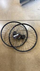 lot 110 image: 700c WTB ST i23 QR Disc Tubeless Ready Bicycle Wheelset
