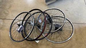 lot 113 image: Set of 5 26 Bicycle Wheels
