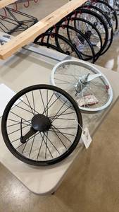 lot 118 image: Set of 16 Bicycle Wheels with Coaster Brakes