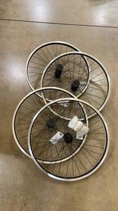 lot 120 image: Set of 5 24 Rear Wheels