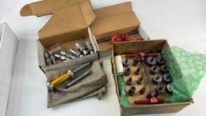 lot 855 image: Enduro Bearings Universal Bearing Puller and Press Kit