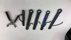 lot 874 image: Set of 5 Bicycle Chain Whips and Cog Pliers
