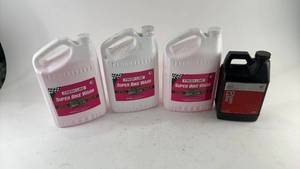 lot 888 image: Set of 3 Finish Line Super Bike Wash and Chain Lube