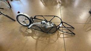lot 98 image: BOB Yak Bicycle Cargo Trailer with Single Wheel