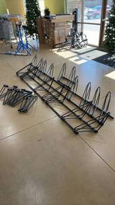 lot 529 image: Bicycle Display Rack for 25 Bikes