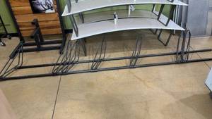 lot 530 image: Commercial Bicycle Display Rack for 5 Bikes