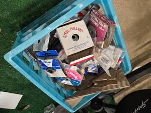 lot 6 image: A crate of assorted hardware stufftools