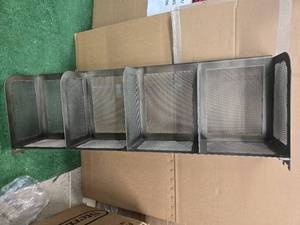 lot 117 image: Tabletop shelfdivider (Dimension 49L x 16 W x 9H)