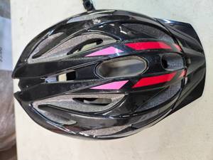 lot 124 image: Adult Helmet (used)