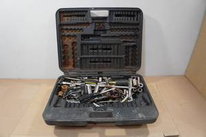 lot 221 image: Assorted Sockets