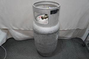 lot 222 image: 30 Lb Forklift Propane Tank - Nearly Full