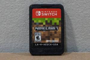 lot 232 image: Nintendo Switch Game -Minecraft