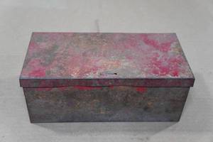 lot 241 image: Antique Roadside Reflector Set