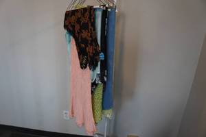 lot 277 image: Assorted Womens ScarfsShawls