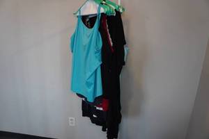 lot 278 image: Assorted Womens Tops