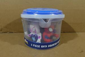 lot 14 image: Marvel 5-Piece Bath Squirter Bucket Set