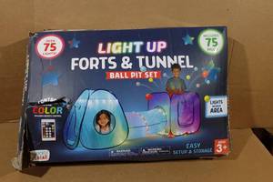 lot 43 image: Light-Up Forts & Tunnel Ball Pit Set