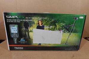 lot 10B image: Nokta Simplex New Generation Waterproof Metal Detector