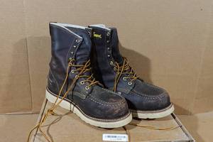 lot 132 image: Thorogood Mens Work Boots -Size 9.5