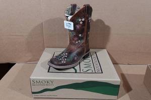 lot 138 image: Smoky Mountain Boots -Childs 1