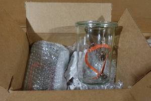 lot 165 image: 2 Weck 34L Mold Canning Jars