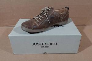lot 176 image: Josef Seibel Fergey 56 Womens Shoes -Size 9