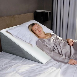 lot 44 image: Kolbs Bed Wedge Pillow