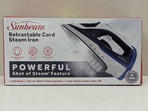 lot 73 image: Sunbeam 1700W Steam Iron with Retractable Cord and Shot of Steam Feature