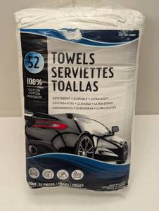 lot 95 image: Unitex 100% Cotton Towel, White, 14 in x 17 in - 52 Towels
