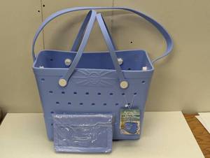 lot 219 image: Thirtieth Sense Beachcomber Bag Color Light Blue