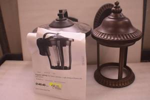 lot 15 image: Outside Lantern