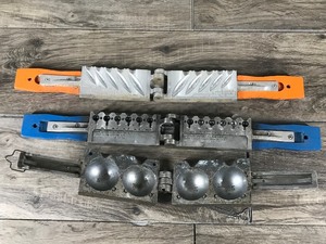 lot 34 image: 3 - Vintage Molds for Making Lead Fishing Sinkers