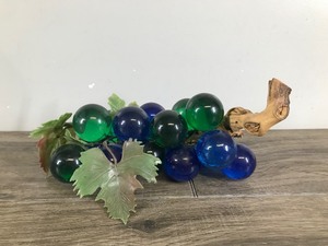 lot 38 image: Vintage Green & Blue Acrylic Lucite Grape Cluster Leaves