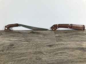 lot 42 image: Hand Carved Gurkah Style Knife - Carved Handle & Sheath