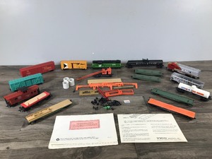 lot 45 image: Lot of Train Cars and Accessories