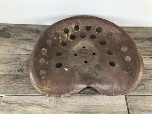 lot 50 image: Vintage Metal Tractor Seat