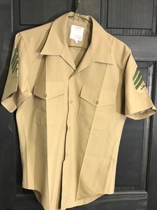 lot 77 image: USMC Khaki Short Sleeve Dress Shirt - Possible Vietnam Era