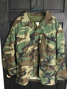 lot 81 image: US Army Cold Weather Jacket with Liner