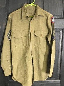 lot 83 image: US Army Military Long Sleeve Button up Shirt with 47th Viking Infantry Division Patch & E-6 Patch on Both Sleeves
