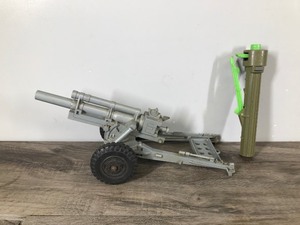 lot 88 image: Rare 1963 Guerrilla Toy Booby Trap (Mattel) & A Toy Firing German 88mm Flak 36 Anti Aircraft Gun from WWII