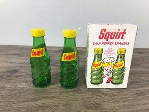 lot 96 image: Vintage 1972 Squirt Salt and Pepper Shakers in Original Box