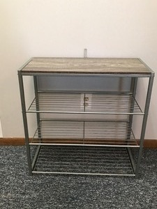 lot 10 image: Small Shoe Rack - Smoke Free House
