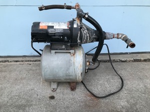 lot 126 image: Flotec 15 Gallon Equivalent Pre-Charged Tank with a Flotec 12 hp Motor
