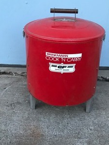 lot 128 image: Brinkmann Cook N Carry Charcoal Grill